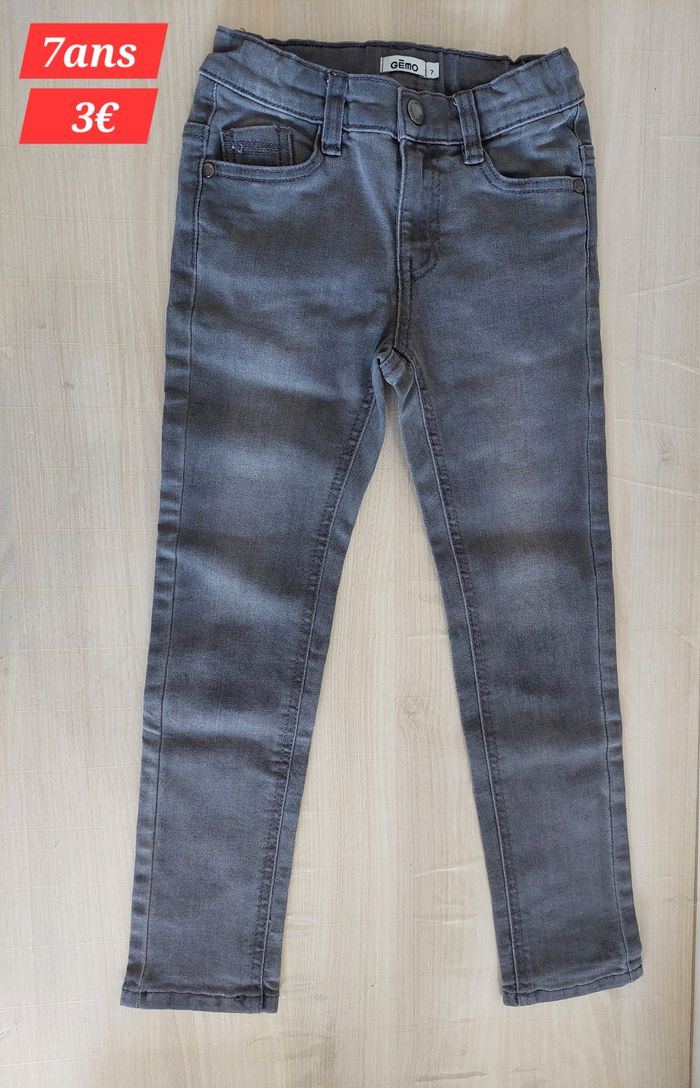 Jean serré gris clair garçon 7ans - photo numéro 2