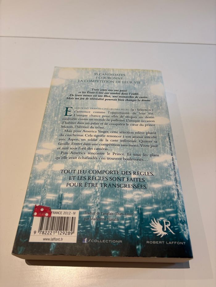 Livre « La sélection » de Kiera Caas édition Robert Laffont - photo numéro 3