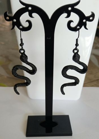 Boucles d'oreilles serpent noir texturé