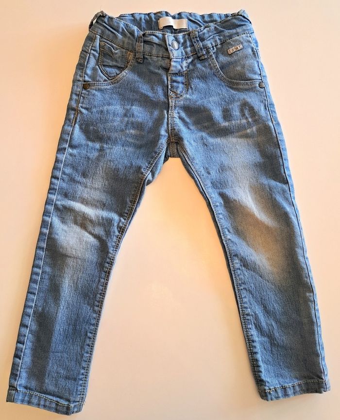 Lot de 2 jeans fille 4 ans TBE - photo numéro 8
