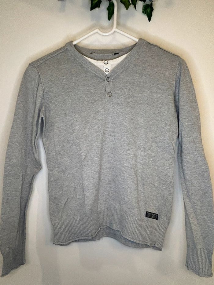 Pull col V