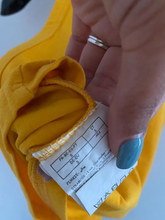 Débardeur jaune - photo numéro 3