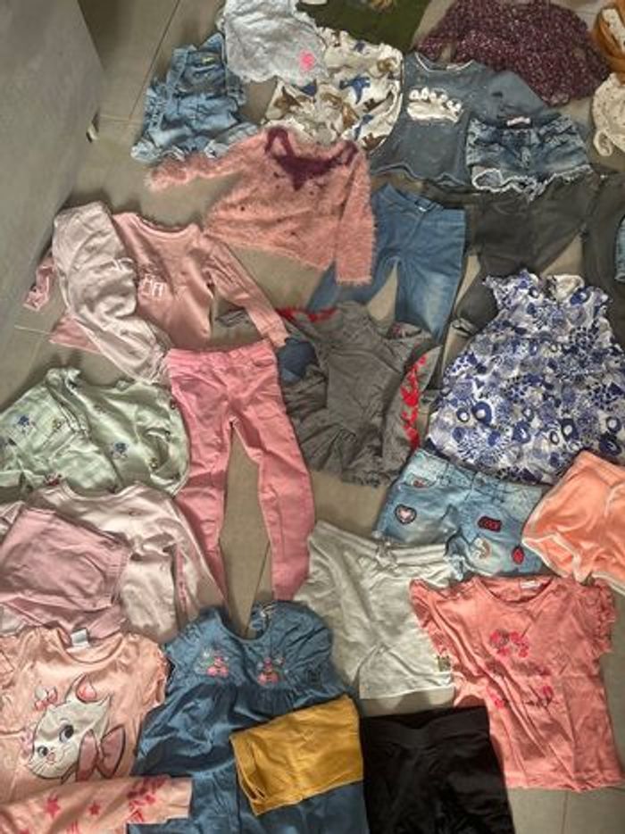 Lot 53 vêtements 36mois / 3 ans - photo numéro 4