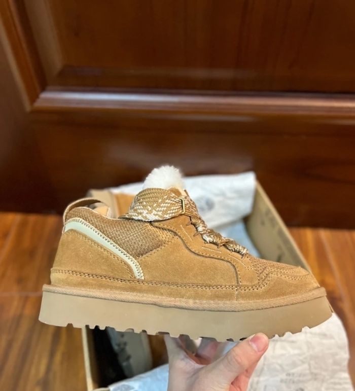 Bottes de neige UGG, pointure 37 - photo numéro 3