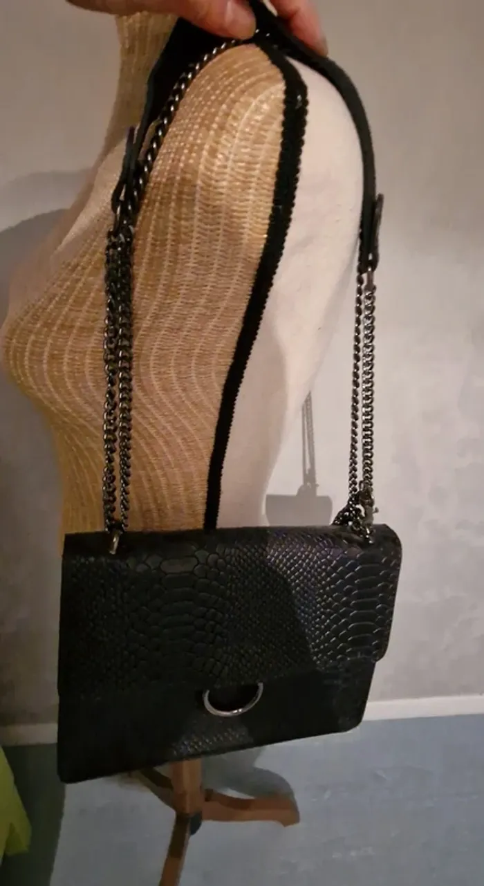 Sac bleu nuit aspect croco en cuir italien - photo numéro 3
