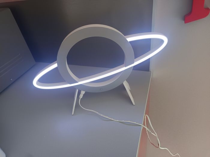 Lampe planète Ikea