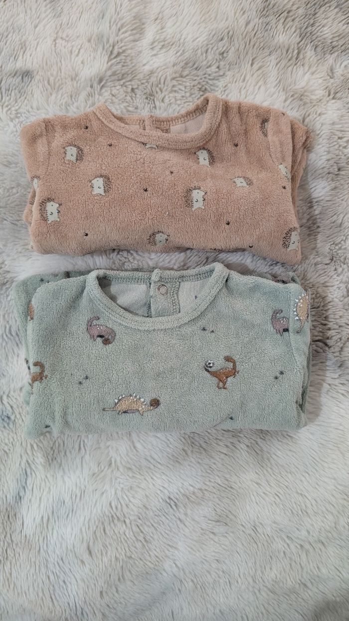 Lot de deux pyjamas Kiabi taille 1 mois