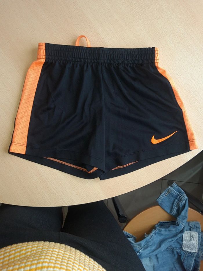 Short nike 122/128 cm
