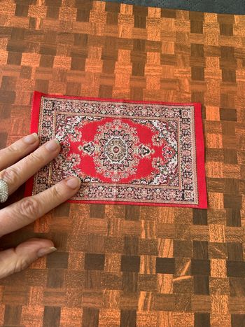 Tapis miniature pour maison de poupée