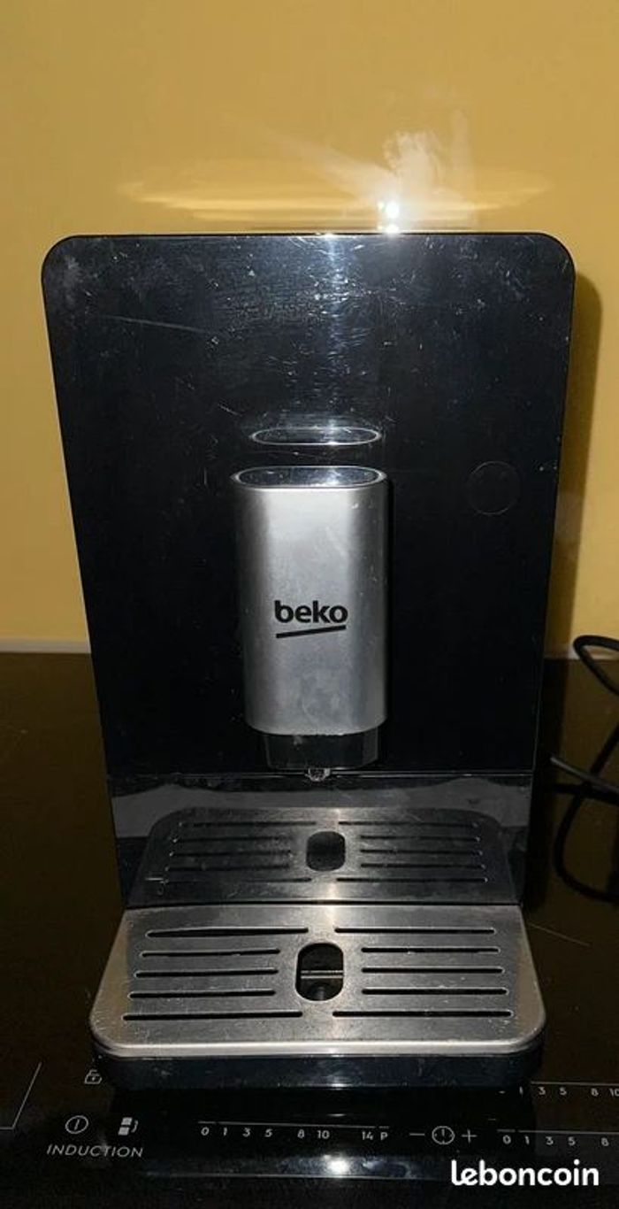 🤩 machine à café expresso automatique Beko CEG 3190 B en parfait état avec sa boîte et sa notice - photo numéro 4