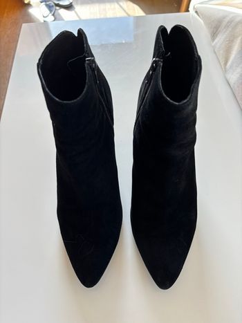 À vendre, bottines noire Minelli
