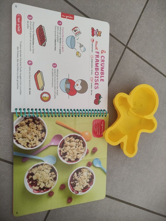 Livre de recettes et son moule T'choupi en parfait état utilisé 1 fois - photo numéro 2