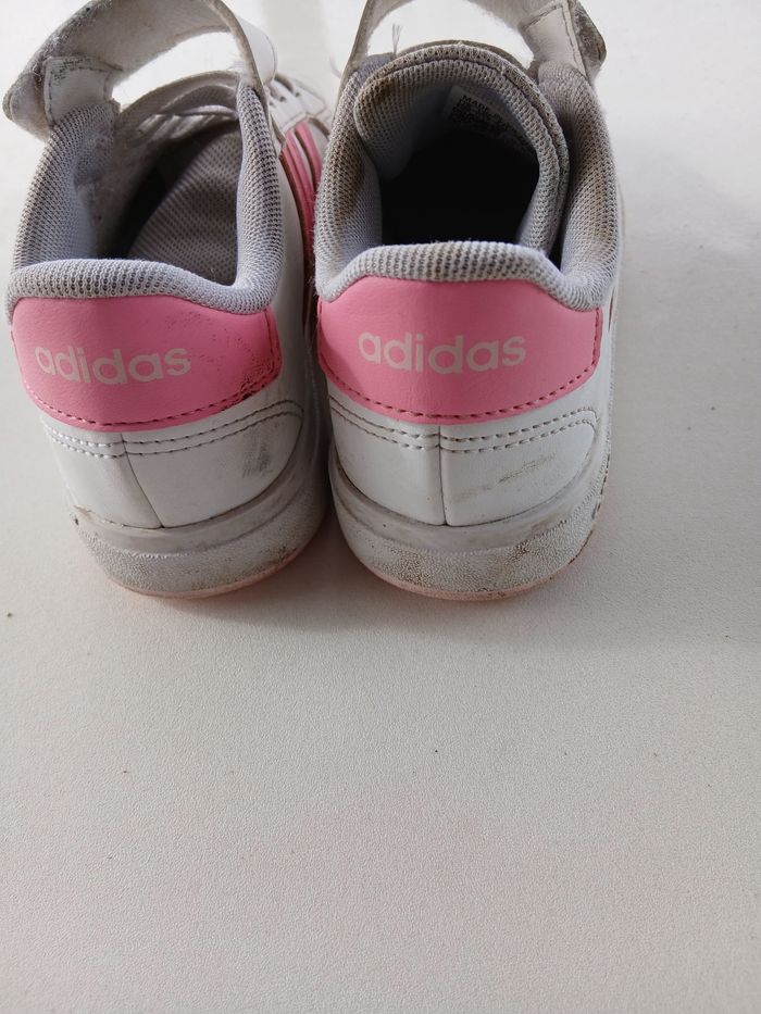 Baskets Adidas filles  pointure 30 - photo numéro 5
