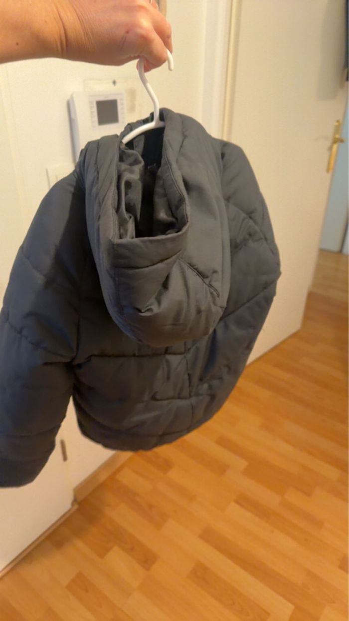 Doudoune Nike en très bon état - photo numéro 4