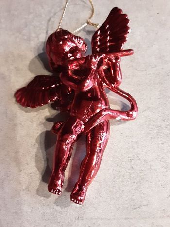 Très jolies décorations à suspendre anges et colombes