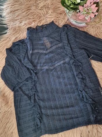 Haut dentelle marine