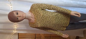 Tee-shirt léopard "New Collection" taille S