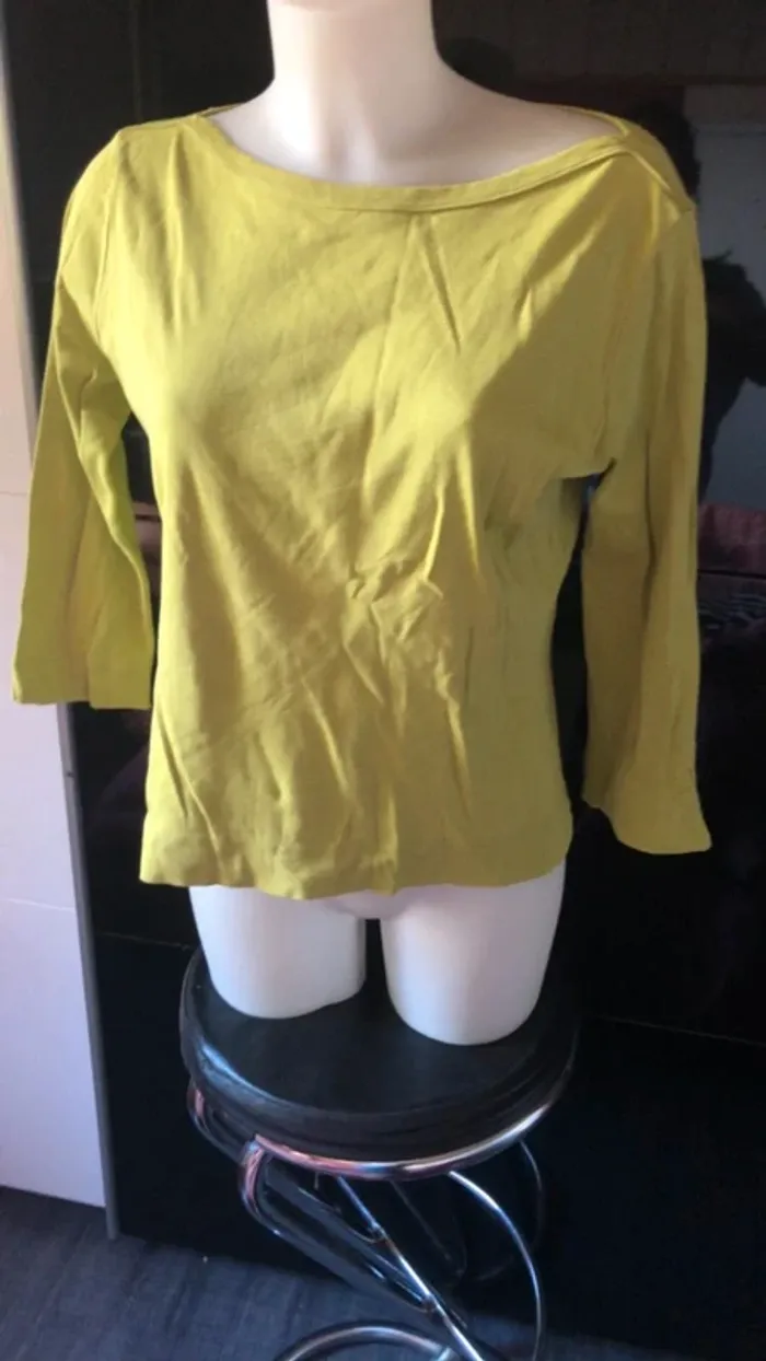 Joli pull léger manches 3/4 taille