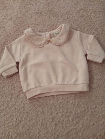 Pull tape a l'oeil 9 mois