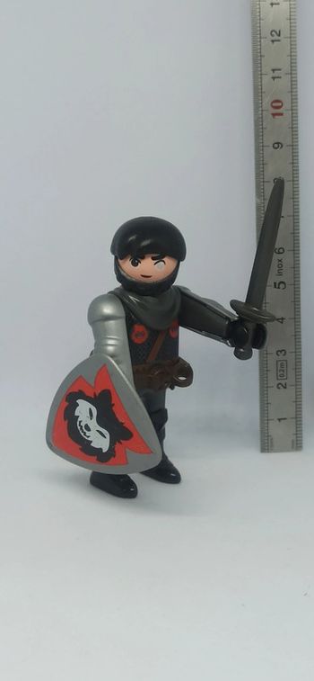 Homme chevalier super 4 avec bouclier motif loup playmobil