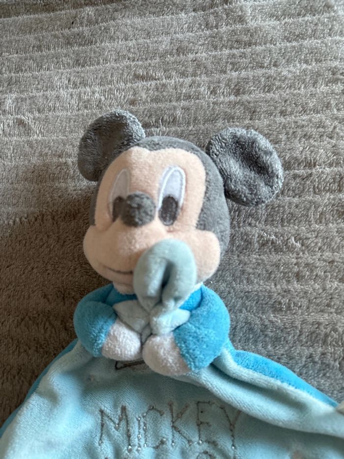 Doudou Mickey - photo numéro 5