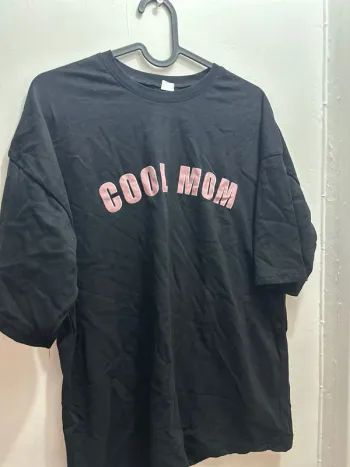 T-shirt cool mom
