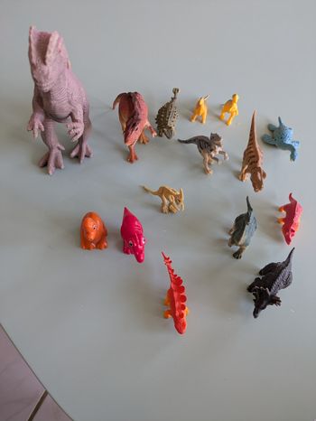 Figurines dinosaures