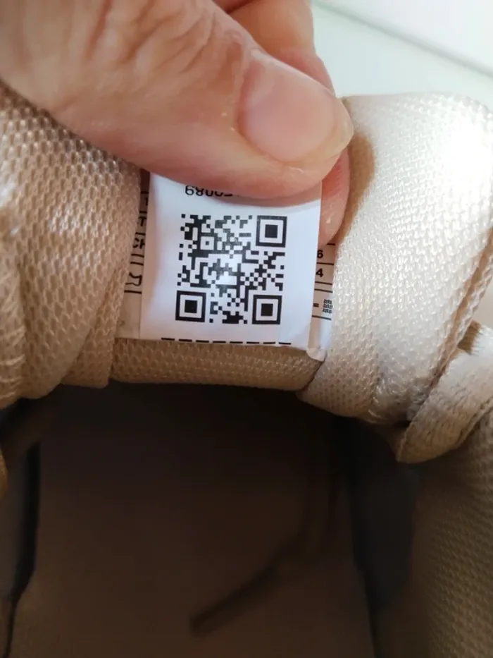 Magnifique paire de baskets sneakers femme  marque Fila pointure 37 - photo numéro 11