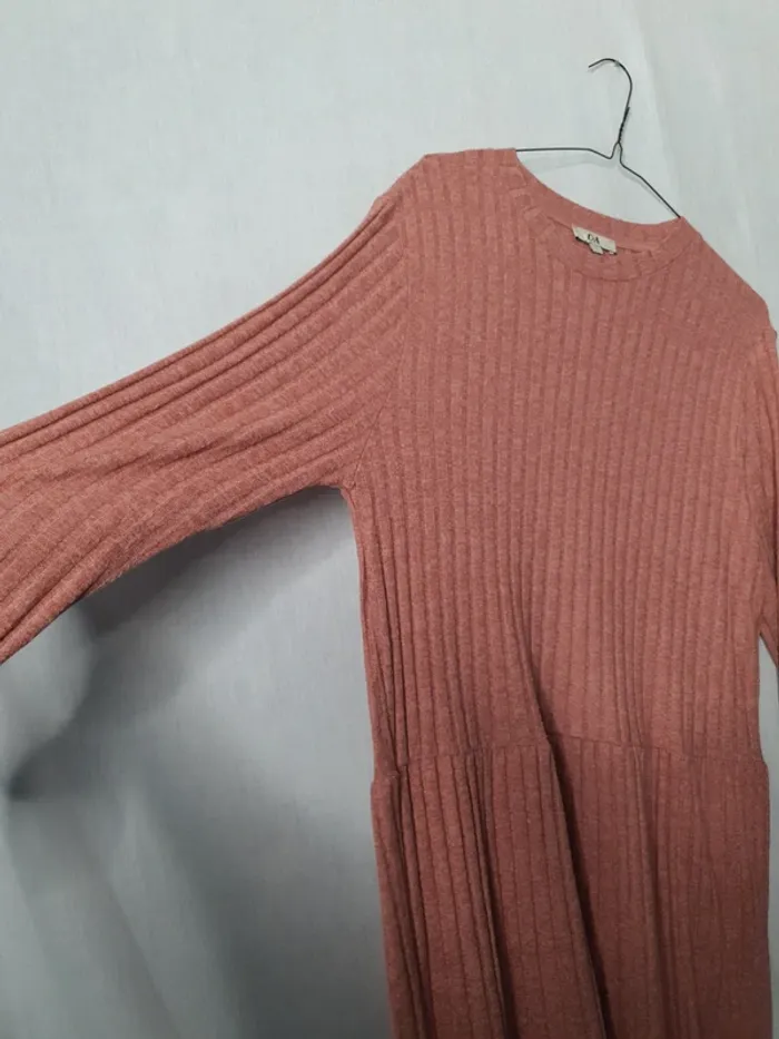 Joli robe pull rose - photo numéro 2