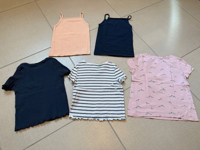 3 Teeshirts et 2 débardeurs fille 5 ans Kiabi - photo numéro 2