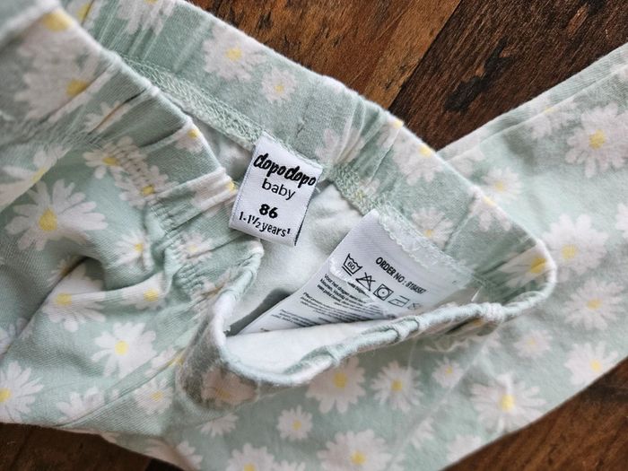 Jolie legging imprimé fleuris 2ans - photo numéro 3