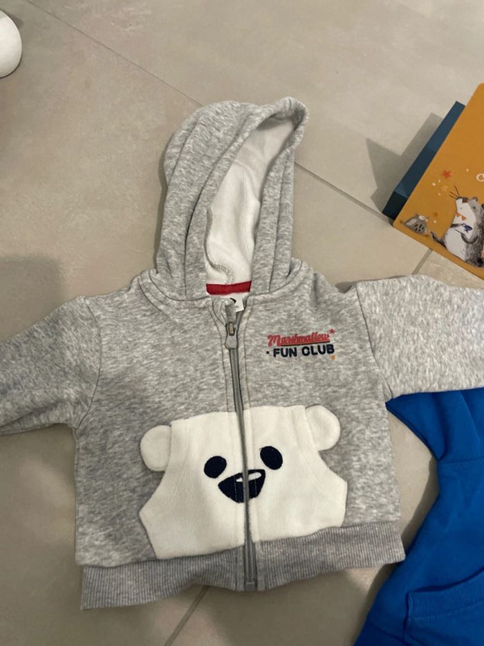 Lot de gilets - photo numéro 2