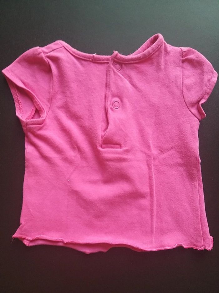Joli t-shirt manche courte en 3 mois - photo numéro 2