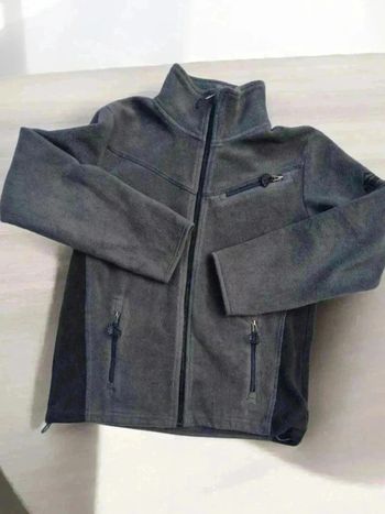 Gilet gris et noir garçon 🌹 10 ans 🌹