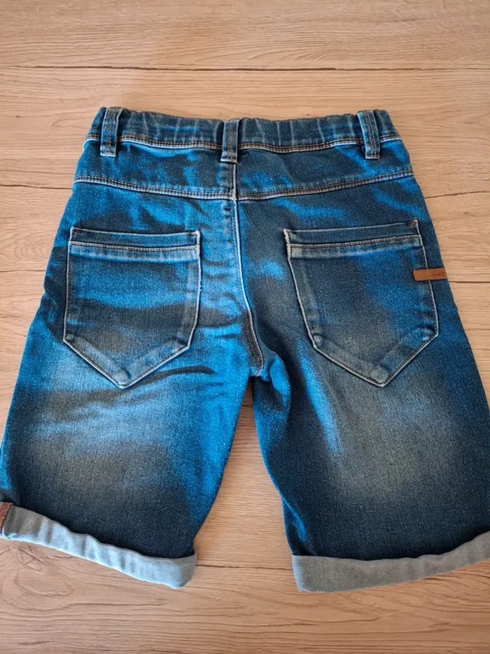 Ensemble short et tea shirt 9/10 ans - photo numéro 3