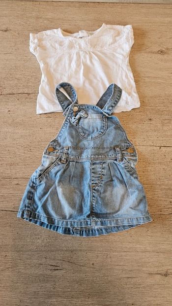 Robe salopette en jean s bleu Zara baby avec 1 t shirt blanc Obaïbi, 18 mois