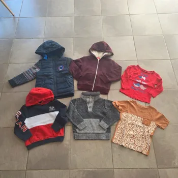 Lot vêtements 3 et 4 ans