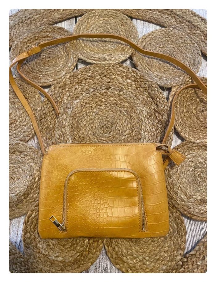 Sac à bandoulière 🩷 Kiabi