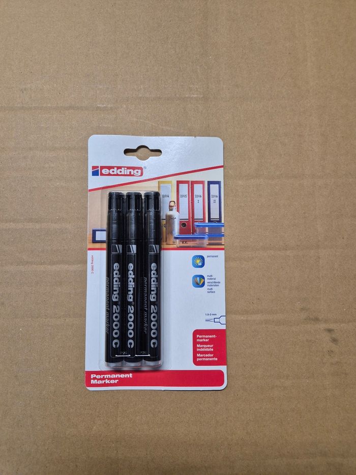 Blister 4 marqueurs permanents noirs Edding 2000 C