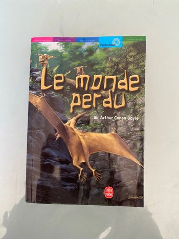 Livre fantastique le monde perdu