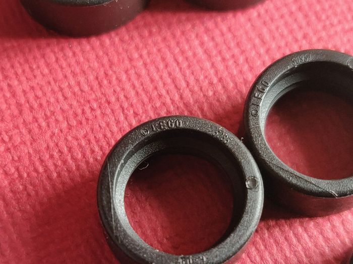 44 petites roues / jantes grises avec pneus Lego - en parfait état jamais utilisées - vrai Lego - photo numéro 4