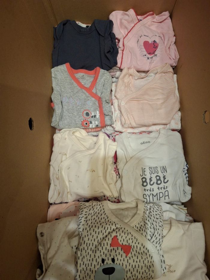 Lot de vêtements - photo numéro 3