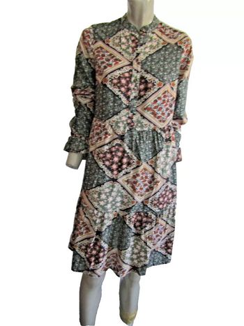 robe courte et vague en 100%viscose marque body flirt taille indiquée 36 peut aller a un 38