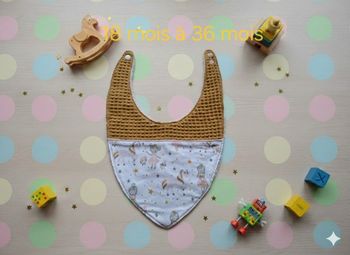 Bavoir bandana 18 mois à 36 mois Création fait main artisanale 