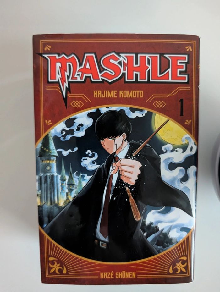 Tome manga Mashle 1->4 - photo numéro 2