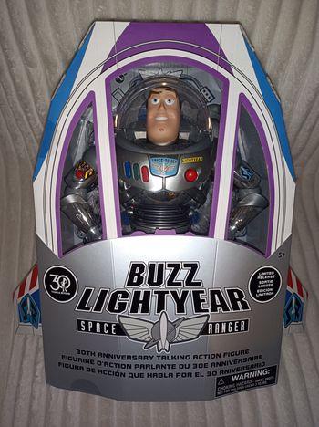 Buzz l éclair lightyear  édition limitée Disney Pixar