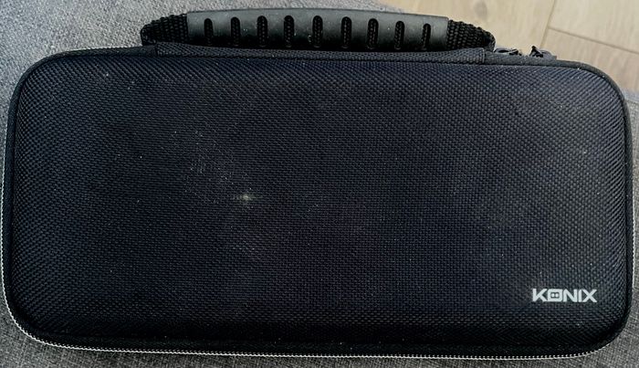 Housse noir konix pour switch