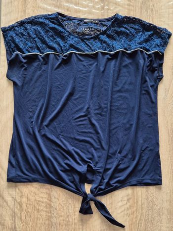 Top Bleu Marine et Dentelle - Noué sur le Devant - Taille XL