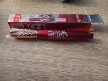 Mascara super long noir