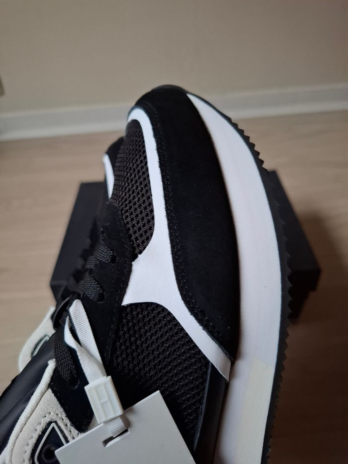 Baskets Tommy Hilfiger t.41 Cuir/daim valeur 140euro jamais porte - photo numéro 10